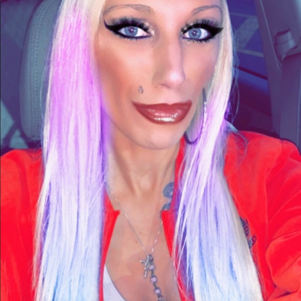 Meet your Posher, Megan